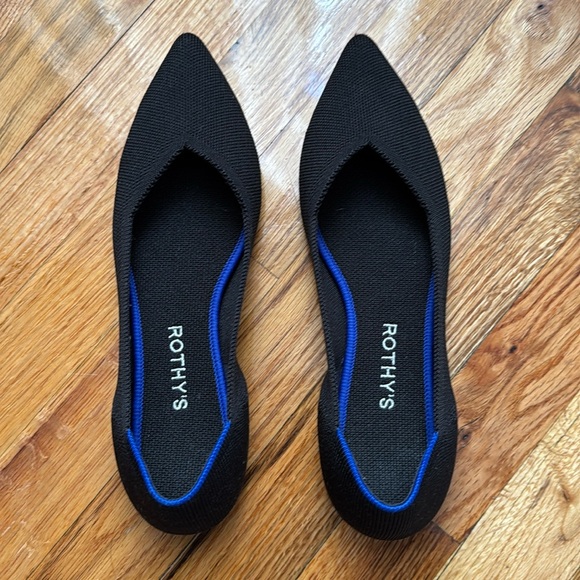 Rothy’s The Point in Black Solid - Picture 2 of 7